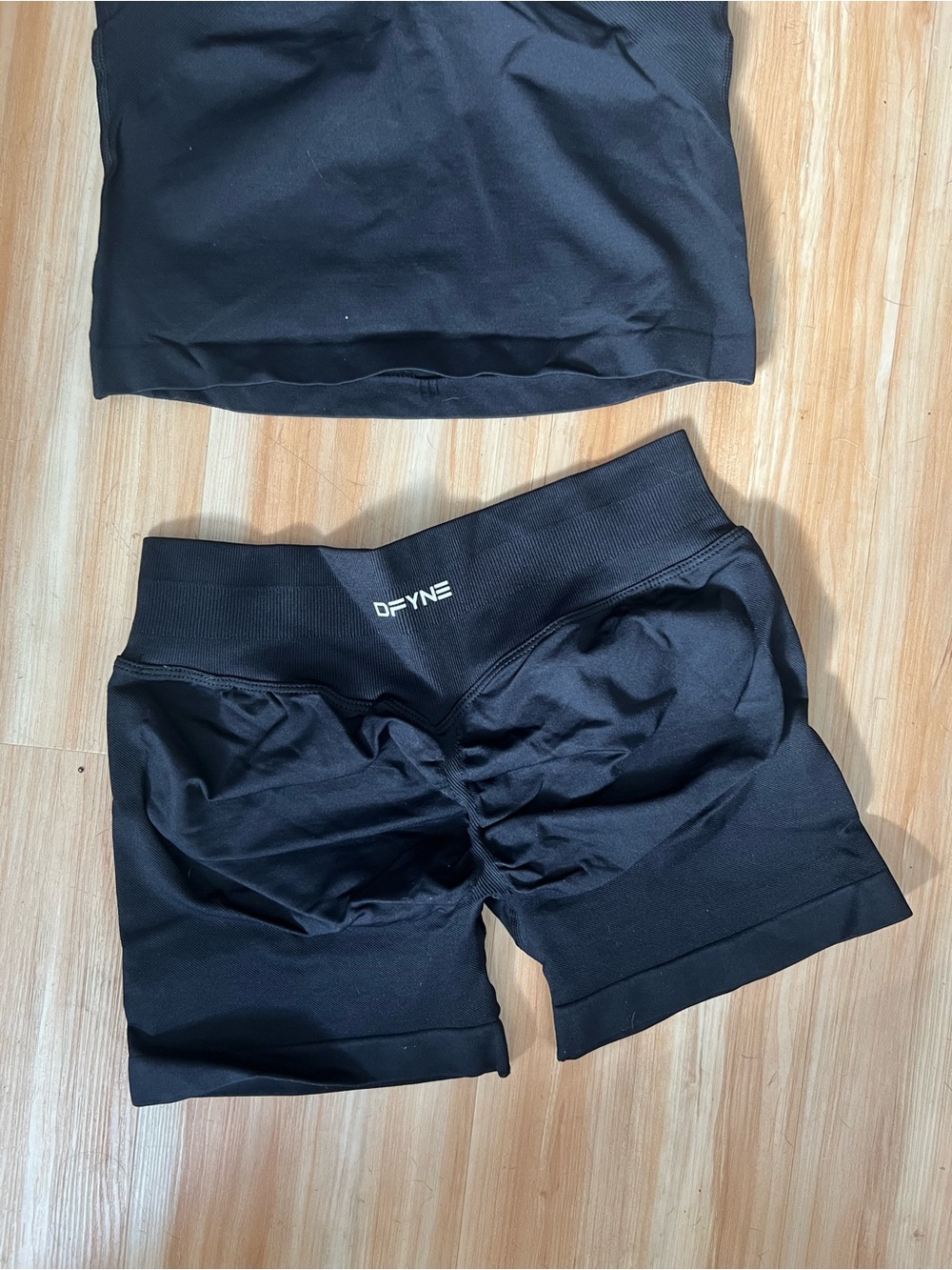 Dfyne Black Women's Athletic Tankini Top and Shorts Set - Picture 2 of 3